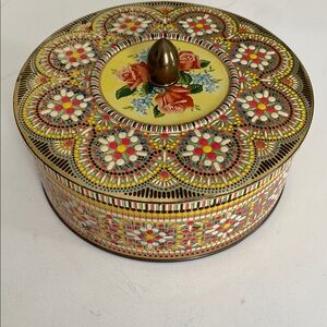 Floral Decorative Vintage Tin Box with Lid